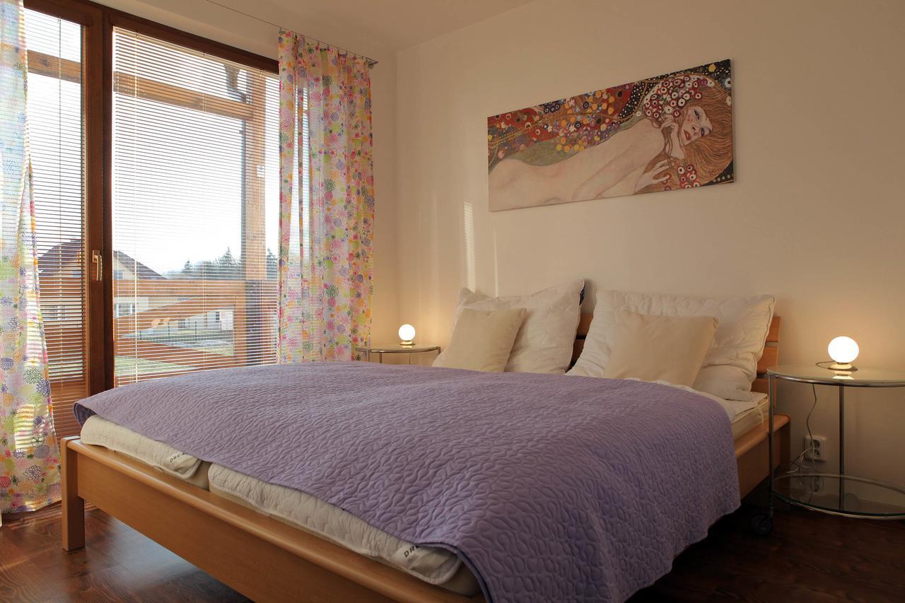 Ski & Sun Wellness Apartments Lipótszentmiklós Kültér fotó