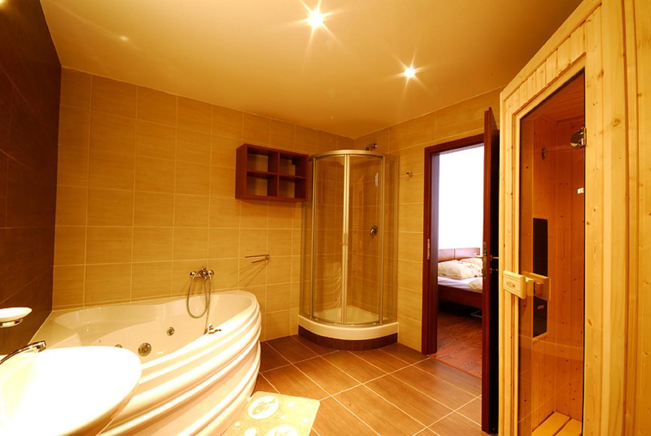 Ski & Sun Wellness Apartments Lipótszentmiklós Kültér fotó